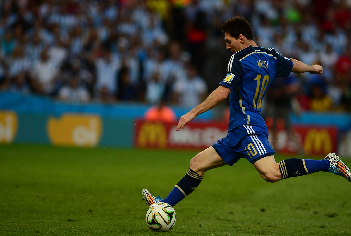 Germany_and_Argentina_face_off_in_the_final_of_the_World_Cup_2014_04-1